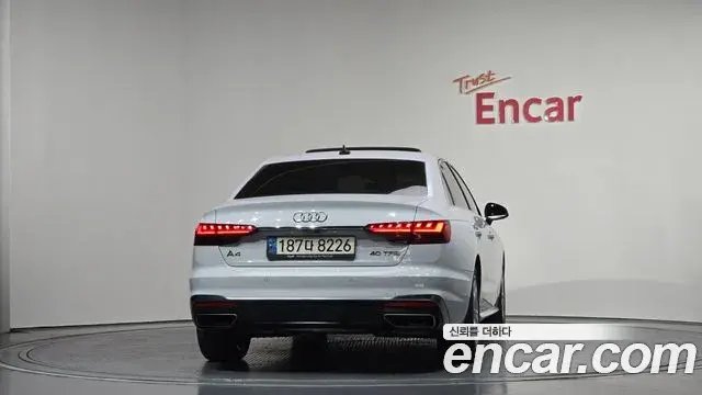 Audi A4 2021 — Photo 14/20