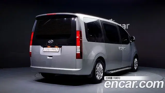 Hyundai Staria 2021 — Фото 2/20