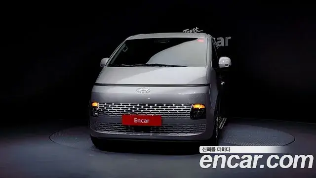 Hyundai Staria 2021 — Фото 3/20