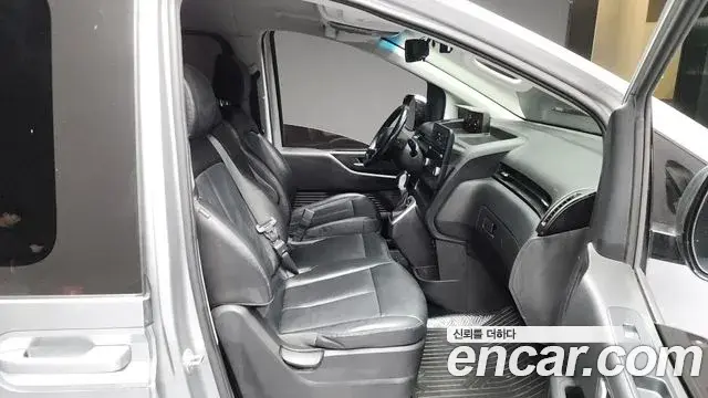 Hyundai Staria 2021 — Фото 11/20