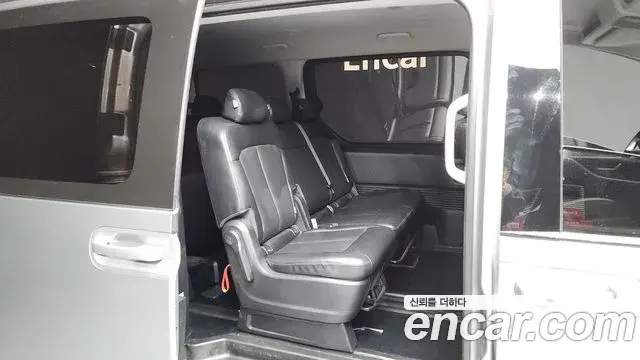 Hyundai Staria 2021 — Фото 12/20