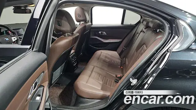 BMW 3 Series 2021 — ფოტო 5/20