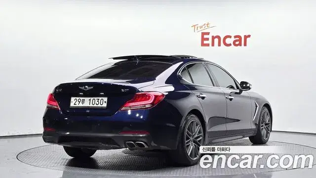 Genesis G70 2018 — Şəkil 19/20
