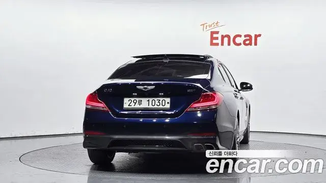 Genesis G70 2018 — Şəkil 9/20