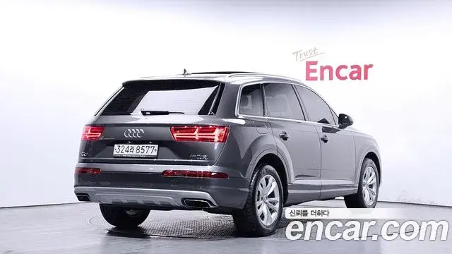 Audi Q7 2019 — Şəkil 7/20
