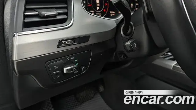 Audi Q7 2019 — Şəkil 14/20