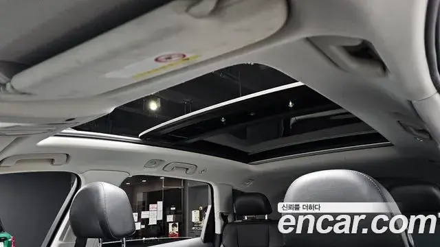 Audi Q7 2019 — Şəkil 13/20