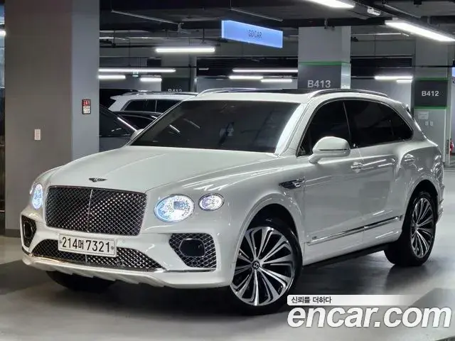 Bentley Bentayga 2021 — Şəkil 8/20