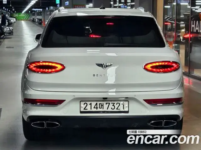 Bentley Bentayga 2021 — Şəkil 1/20
