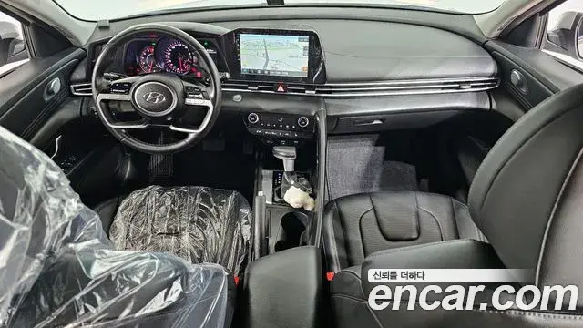 Hyundai The New Avante Hybrid 2021 — Photo 10/20