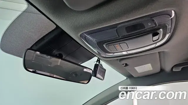 Hyundai The New Avante Hybrid 2021 — Photo 12/20