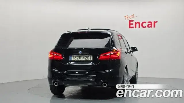 BMW 2 Series Active Tourer 2021 — Photo 14/20