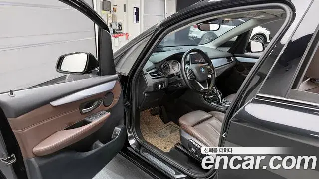 BMW 2 Series Active Tourer 2021 — Photo 4/20