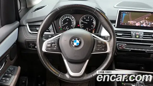 BMW 2 Series Active Tourer 2021 — Photo 2/20