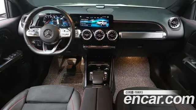 Mercedes-Benz GLB-Class 2022 — Фото 7/20