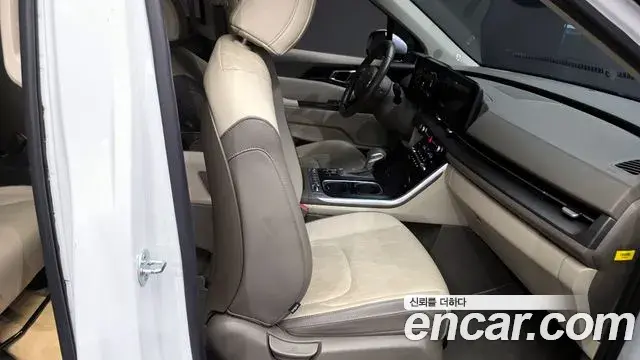 Kia Carnival 2021 — Şəkil 18/20