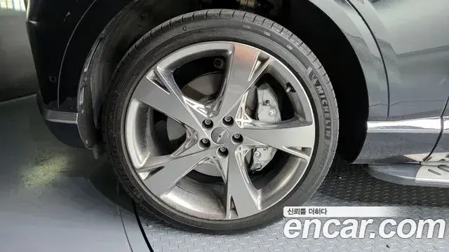 Genesis GV80 2023 — ფოტო 15/20