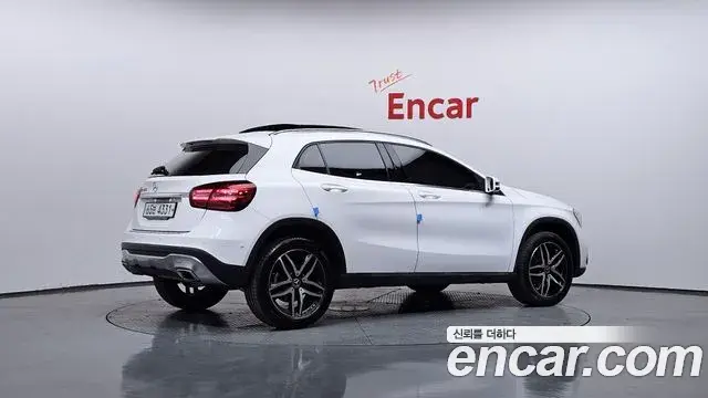 Mercedes-Benz GLA-Class 2019 — Фото 2/20