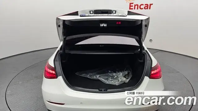 Mercedes-Benz C-Class 2022 — Фото 20/20