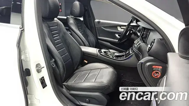 Mercedes-Benz E-Class 2018 — ფოტო 3/20