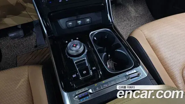 Kia Carnival 2020 — Photo 9/20