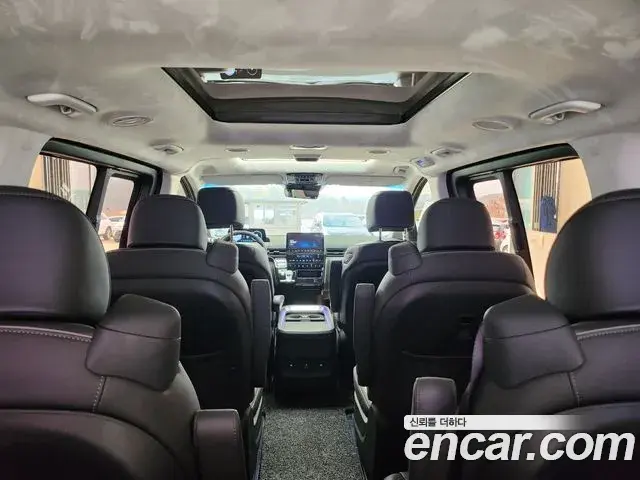 Hyundai Staria 2025 — ფოტო 10/20
