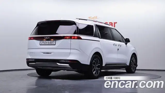Kia Carnival 2022 — Фото 2/20