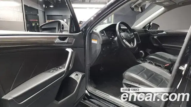 Volkswagen Tiguan Allspace 2022 — Şəkil 14/20