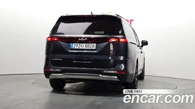 Kia Carnival 2022 — Фото 4/20