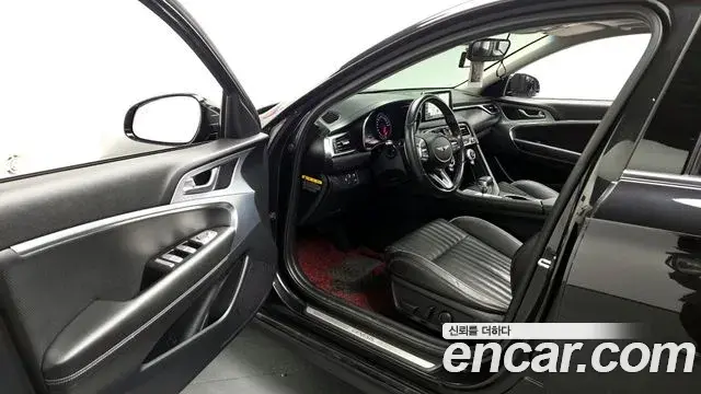 Genesis G70 2018 — Photo 11/20