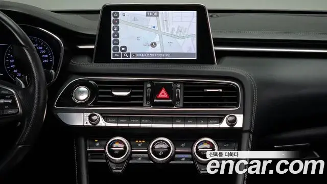 Genesis G70 2018 — Photo 17/20