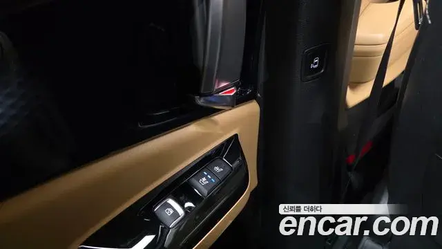 Kia Carnival 2020 — Фото 18/20