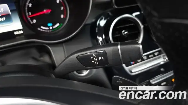 Mercedes-Benz GLC-Class 2018 — Şəkil 14/20