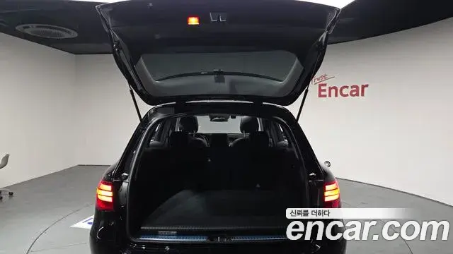 Mercedes-Benz GLC-Class 2018 — Şəkil 10/20