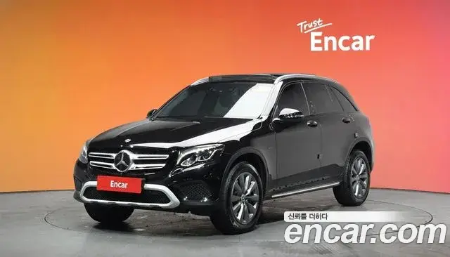 Mercedes-Benz GLC-Class 2018 — Şəkil 17/20