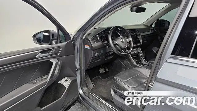 Volkswagen Tiguan Allspace 2018 — Şəkil 9/20