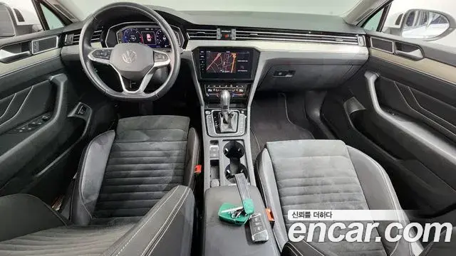 Volkswagen Passat GT 2021 — Şəkil 9/20