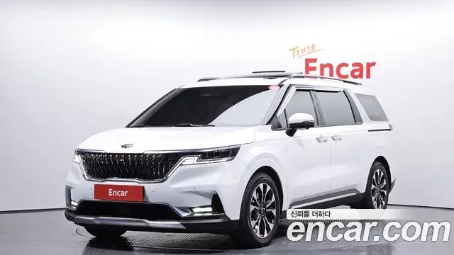 Kia Carnival 2021 — Фото 1/20