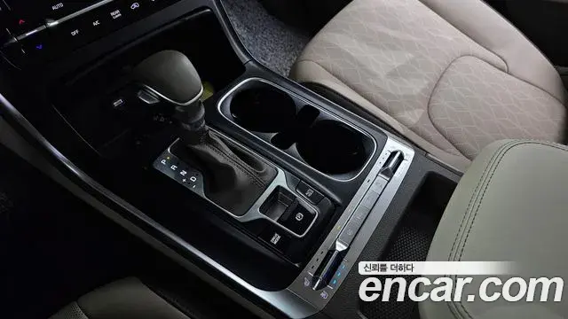 Kia Carnival 2021 — Photo 18/20