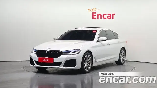 BMW 5 Series 2018 — Фото 1/20