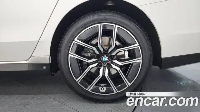 BMW 7 Series 2024 — Şəkil 16/20