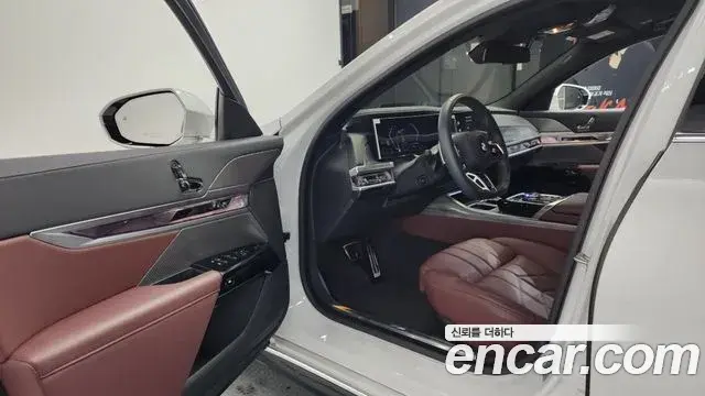 BMW 7 Series 2024 — Şəkil 10/20