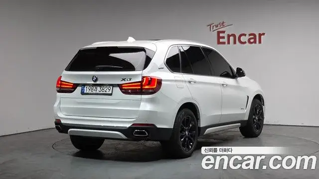 BMW X5 2018 — Фото 2/20
