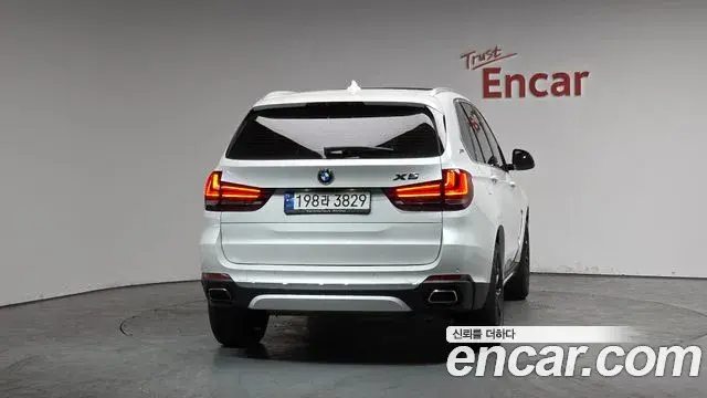 BMW X5 2018 — Фото 4/20