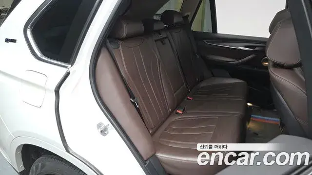 BMW X5 2018 — Фото 11/20