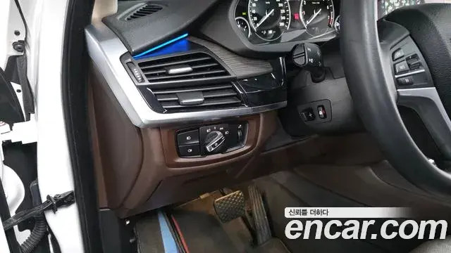 BMW X5 2018 — Фото 13/20
