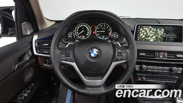 BMW X5 2018 — Фото 14/20