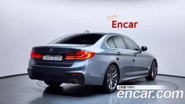 BMW 5 Series 2019 — Şəkil 12/20