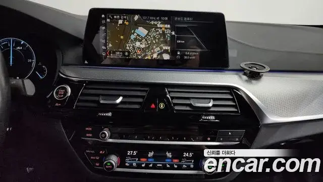 BMW 5 Series 2019 — Şəkil 10/20