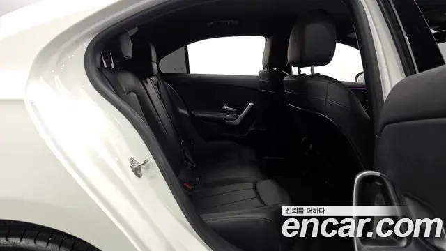 Mercedes-Benz A-Class 2021 — Şəkil 14/20
